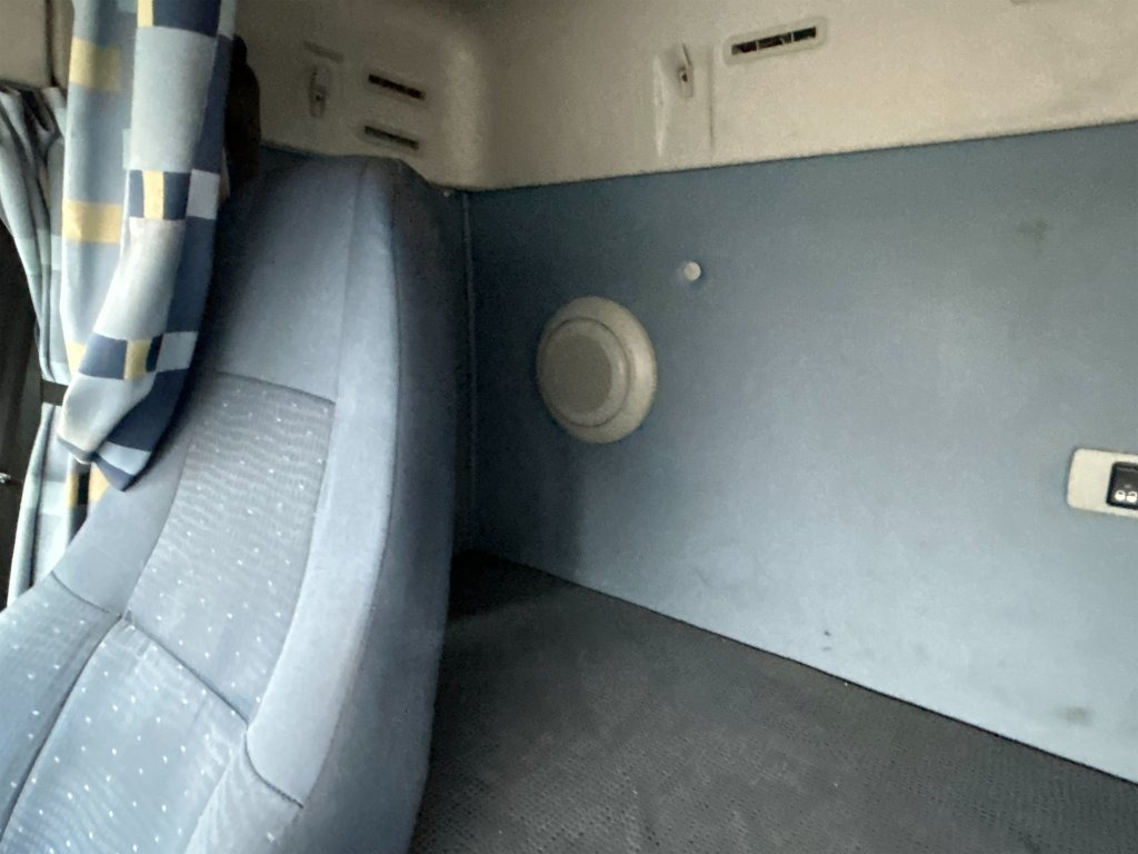 Camión multibasculante VOLVO FM 400 6X2