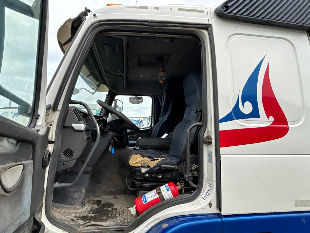 Camión multibasculante VOLVO FM 400 6X2