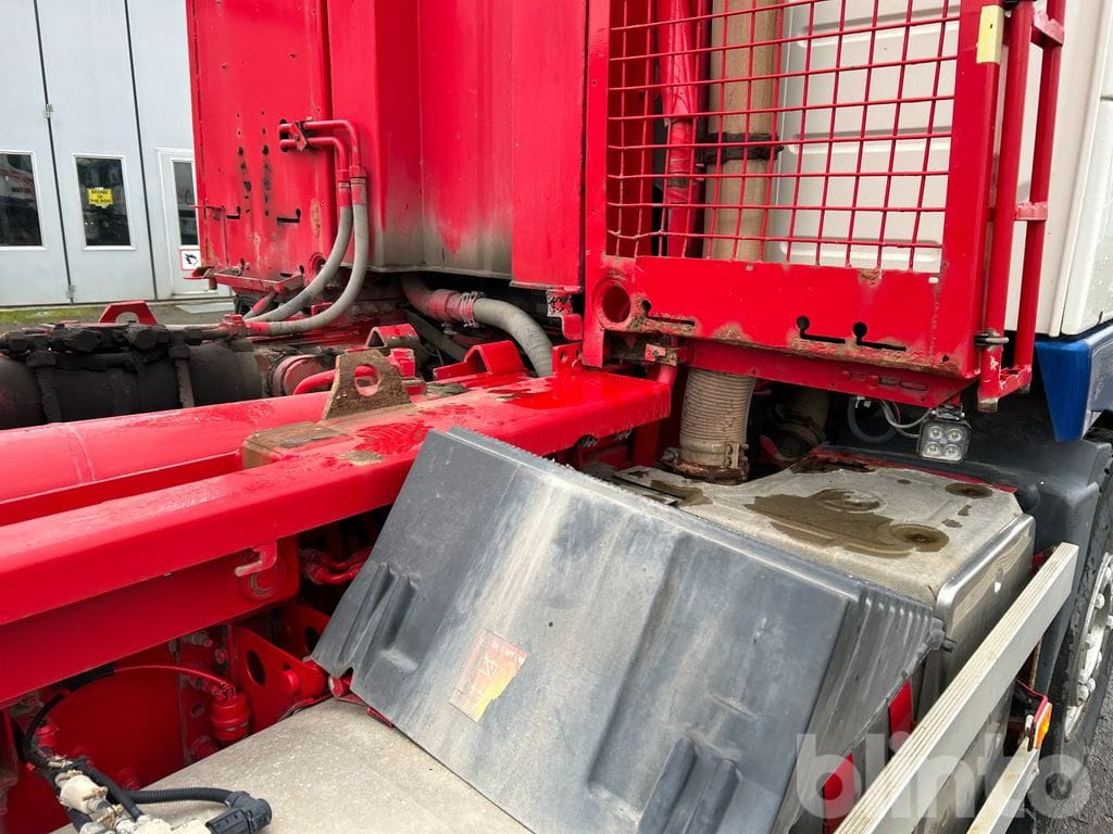 Camión multibasculante VOLVO FM 400 6X2