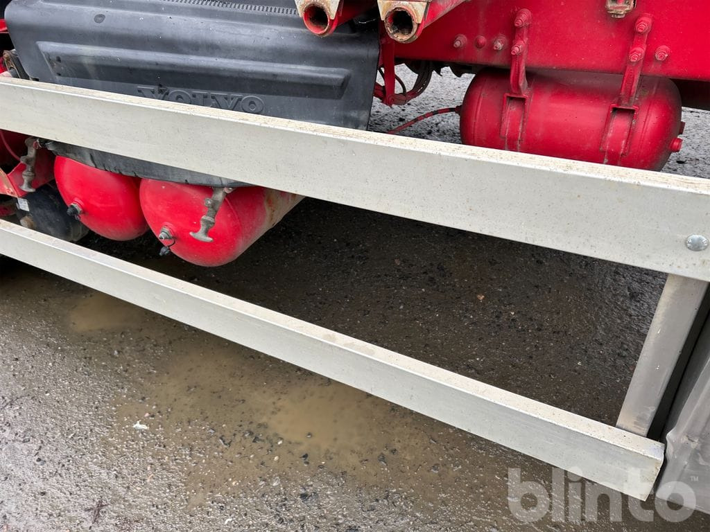 Camión multibasculante VOLVO FM 400 6X2