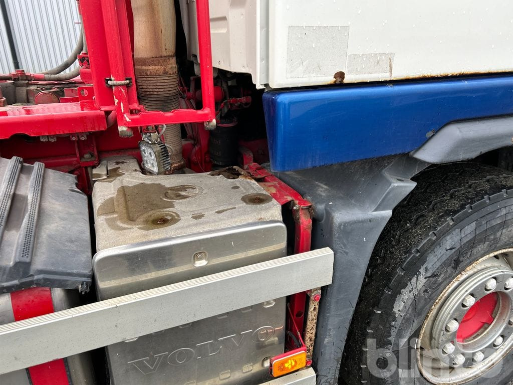 Camión multibasculante VOLVO FM 400 6X2