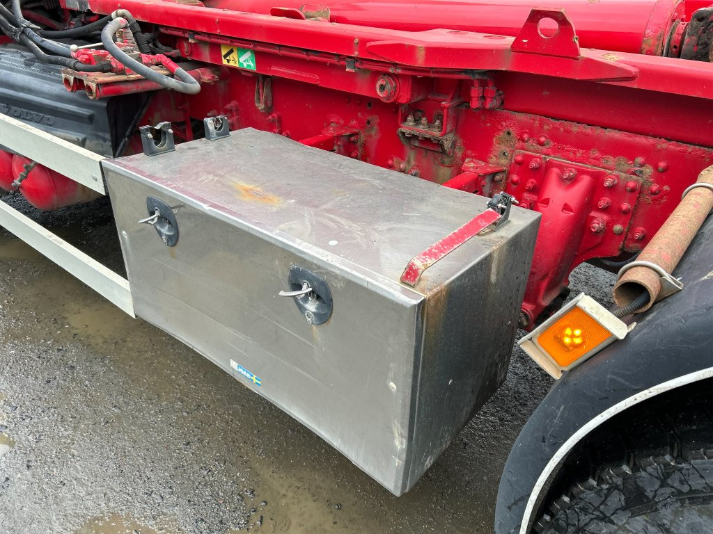 Camión multibasculante VOLVO FM 400 6X2