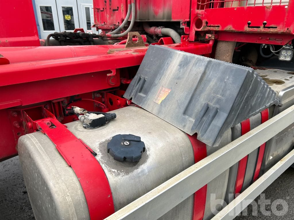 Camión multibasculante VOLVO FM 400 6X2