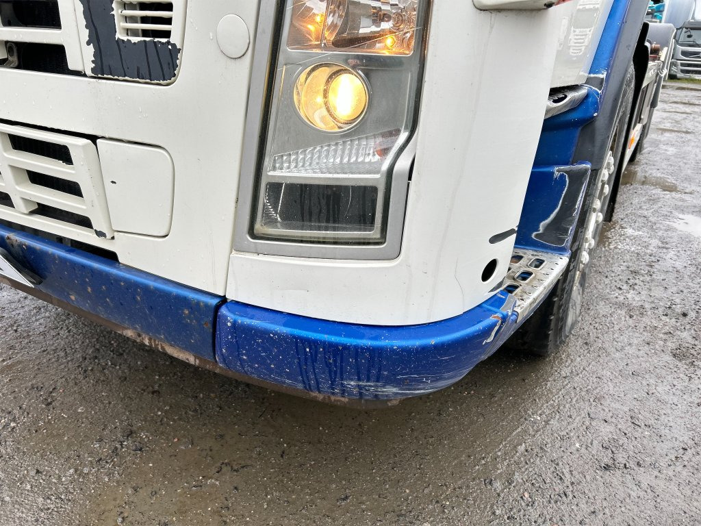 Camión multibasculante VOLVO FM 400 6X2