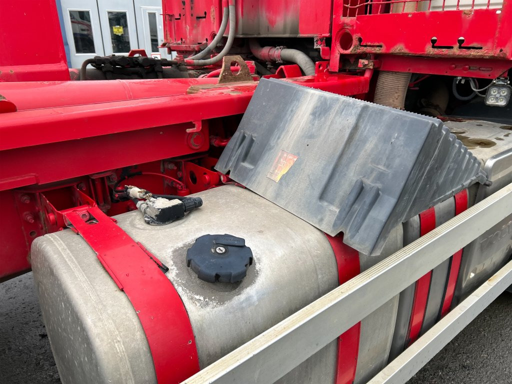 Camión multibasculante VOLVO FM 400 6X2