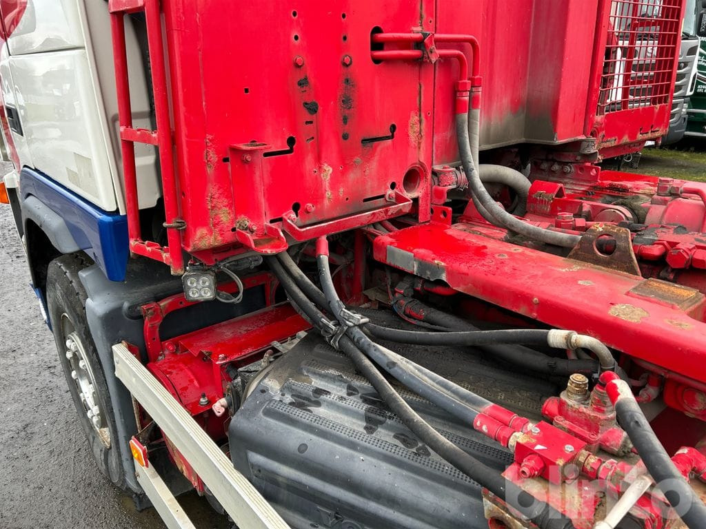 Camión multibasculante VOLVO FM 400 6X2