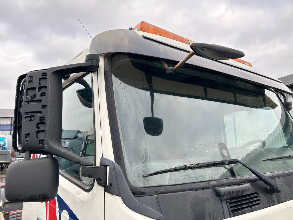 Camión multibasculante VOLVO FM 400 6X2