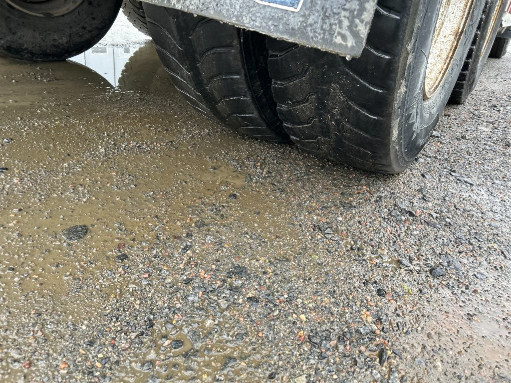 Camión multibasculante VOLVO FM 400 6X2