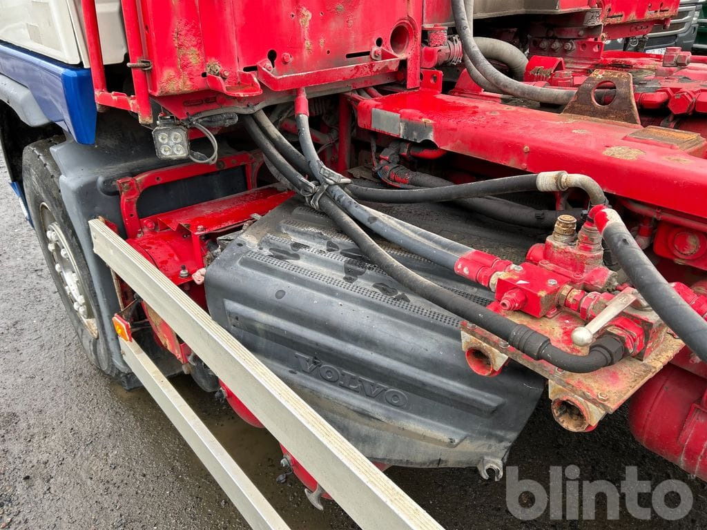 Camión multibasculante VOLVO FM 400 6X2