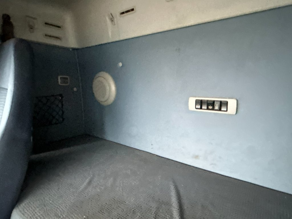 Camión multibasculante VOLVO FM 400 6X2