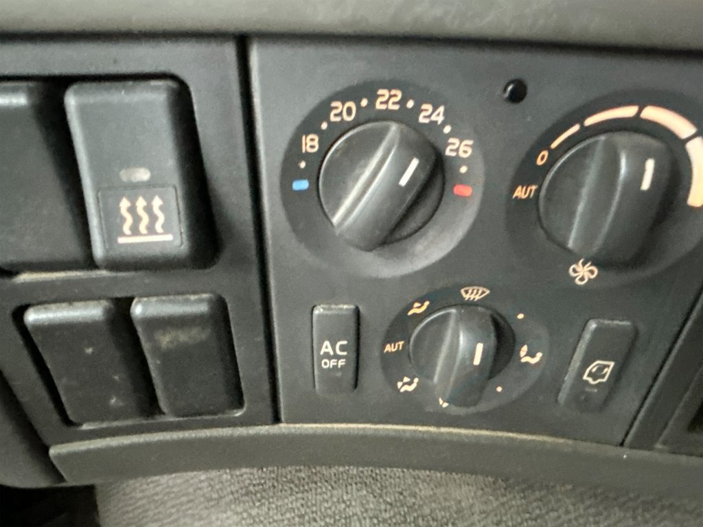 Camión multibasculante VOLVO FM 400 6X2