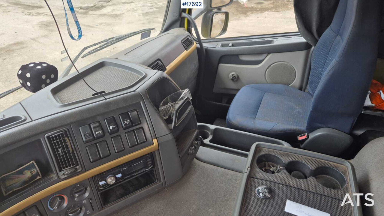Camión multibasculante VOLVO FM 440 EURO 5 hooklift (2009)