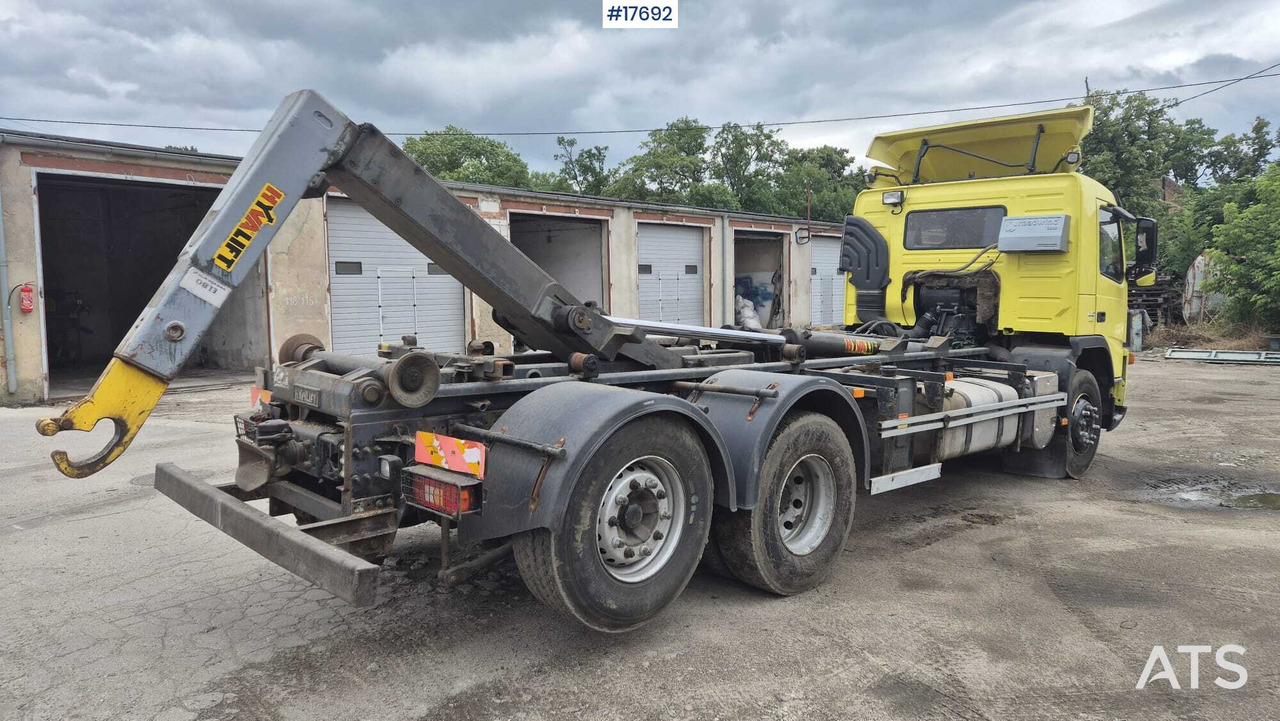 Camión multibasculante VOLVO FM 440 EURO 5 hooklift (2009)