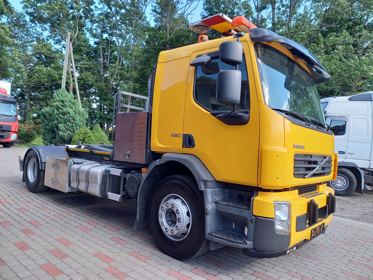 Camión multibasculante Volvo FE 280, 4x2, Hooklift