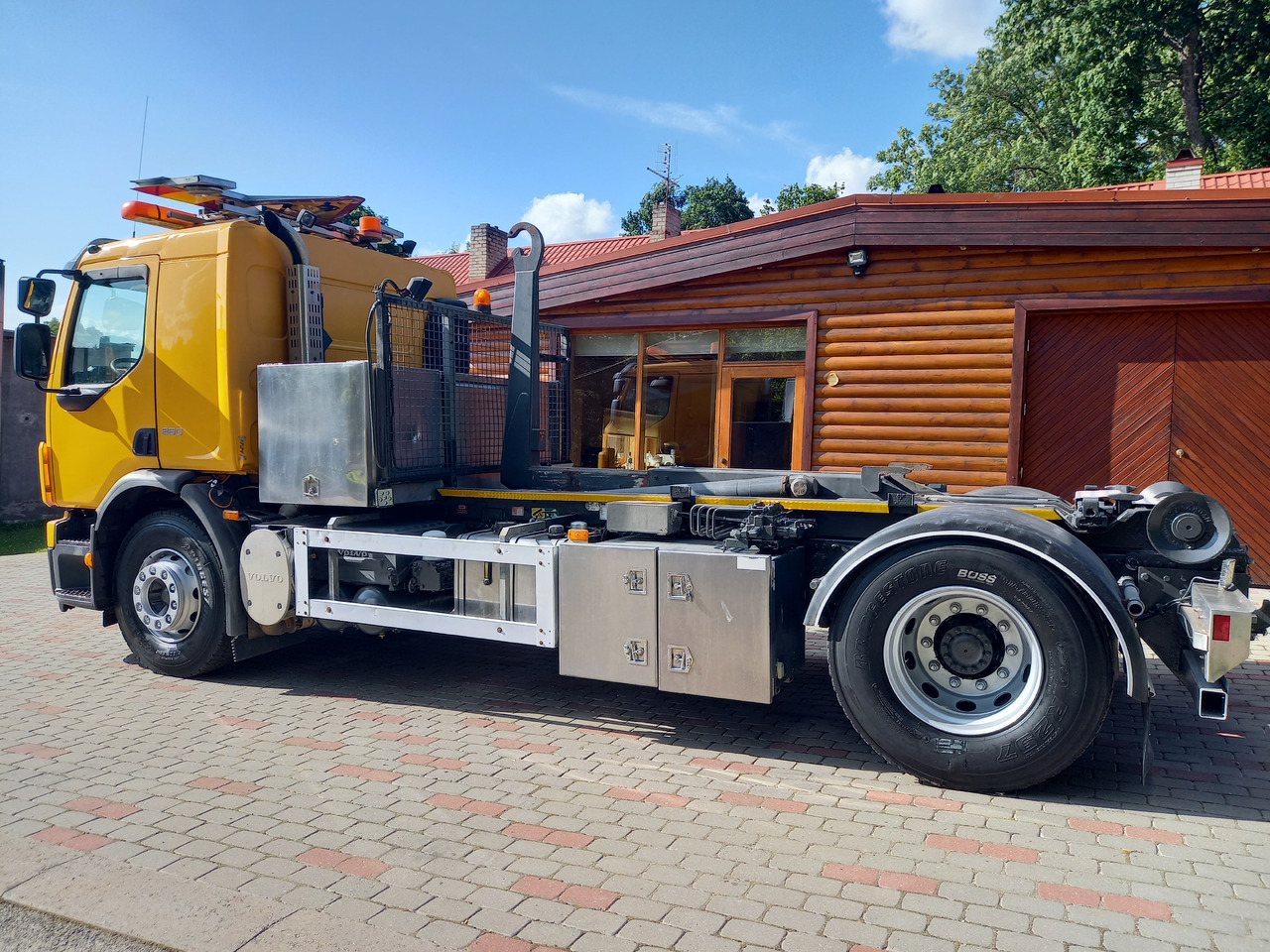 Camión multibasculante Volvo FE 280, 4x2, Hooklift