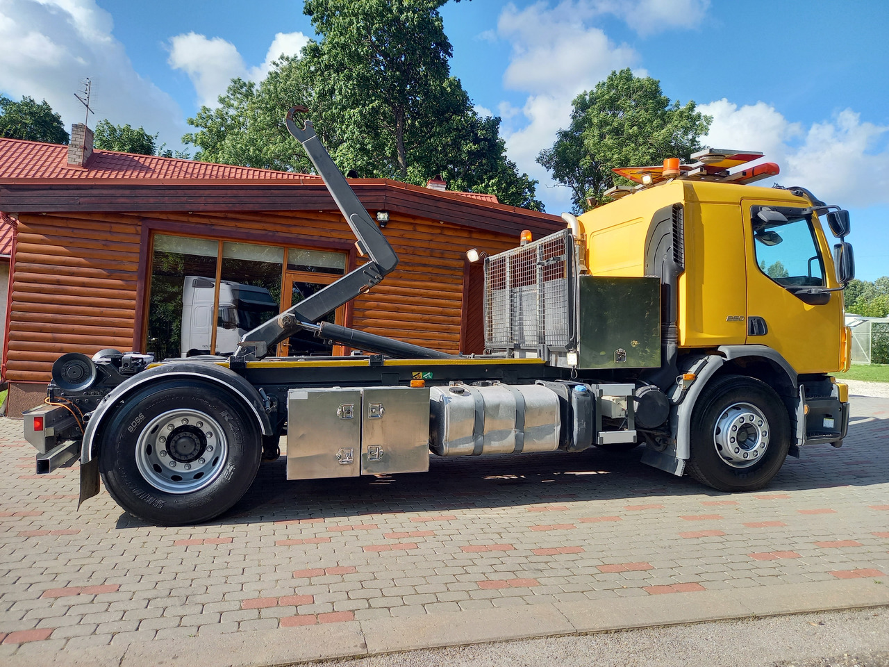 Camión multibasculante Volvo FE 280, 4x2, Hooklift