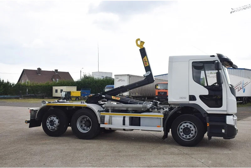 Camión multibasculante Volvo FE 320