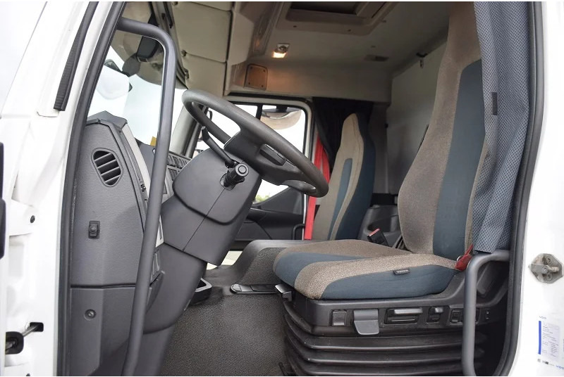 Camión multibasculante Volvo FE 320