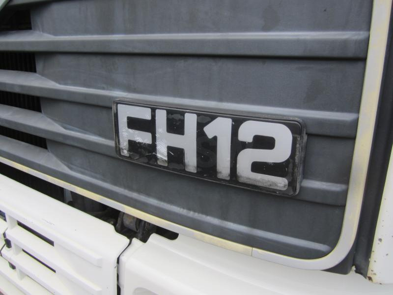 Camión multibasculante Volvo FH12