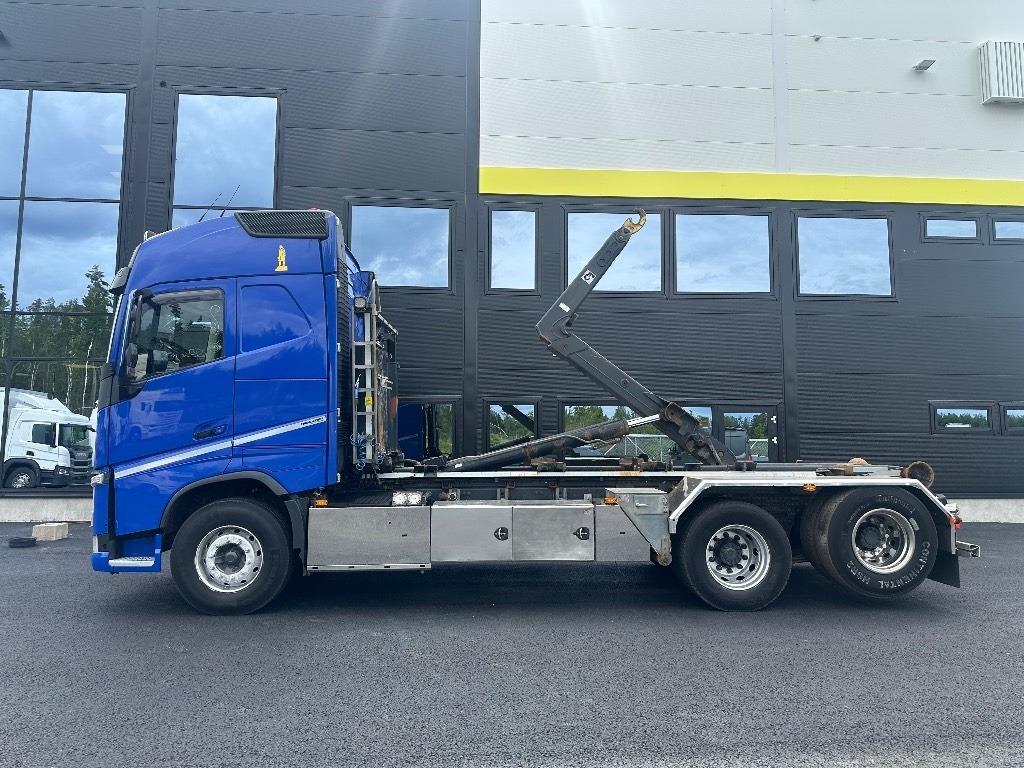 Camión multibasculante Volvo FH13 540 6x2 Manuaali