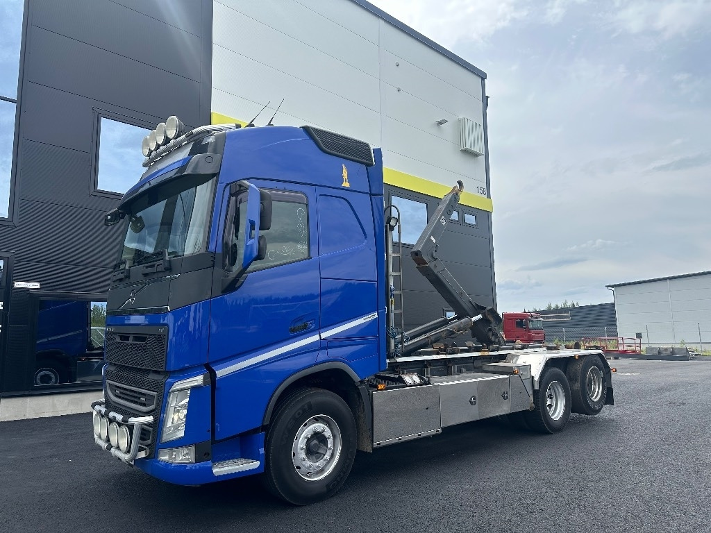 Camión multibasculante Volvo FH13 540 6x2 Manuaali