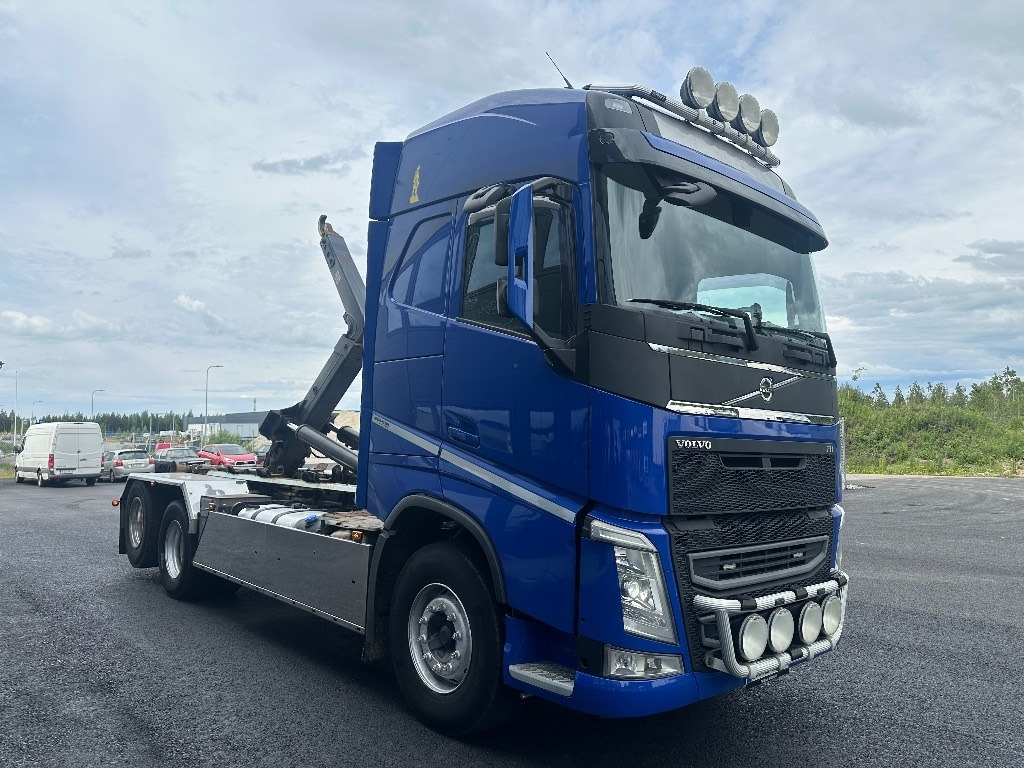 Camión multibasculante Volvo FH13 540 6x2 Manuaali