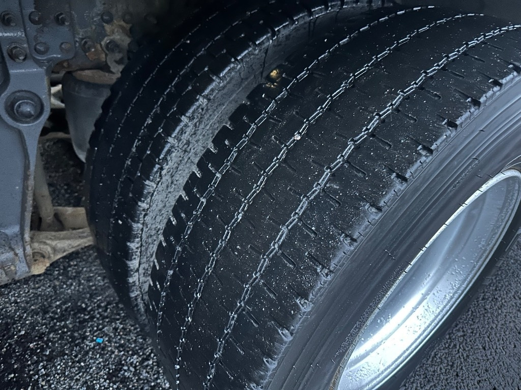 Camión multibasculante Volvo FH13 540 8X4*4