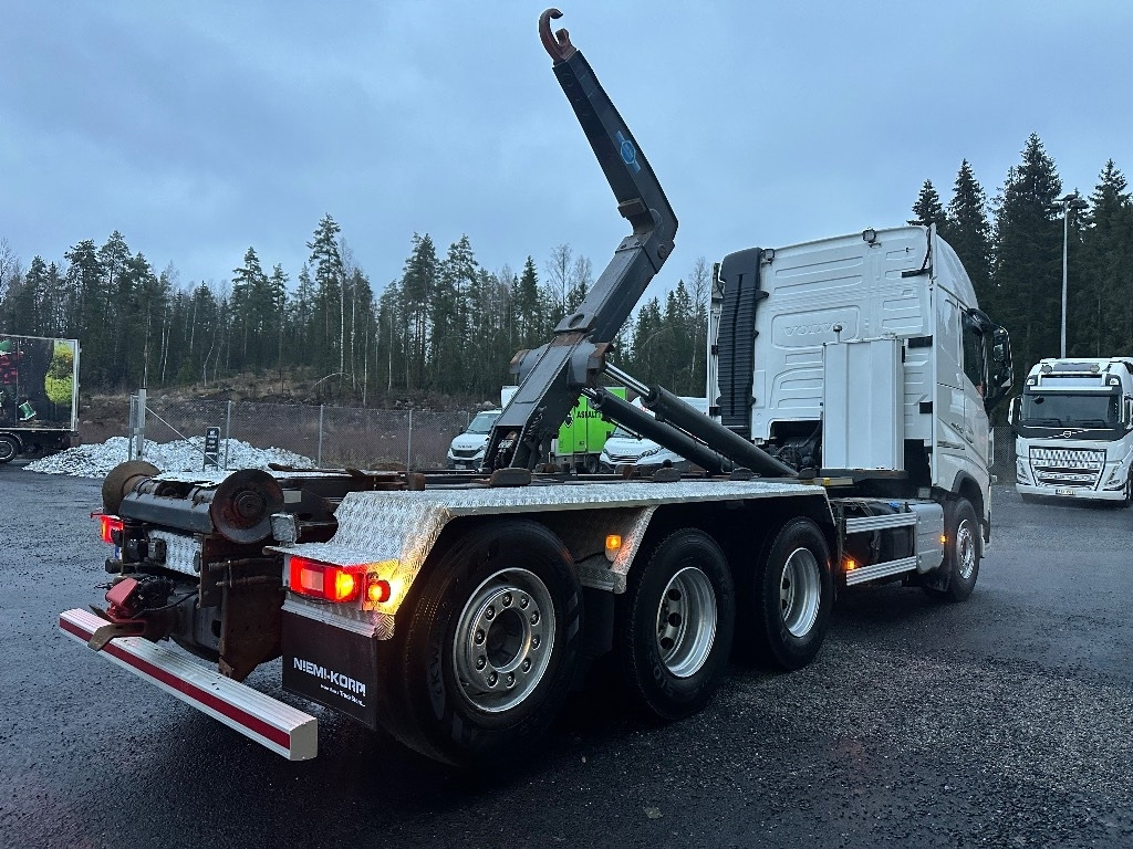 Camión multibasculante Volvo FH13 540 8X4*4