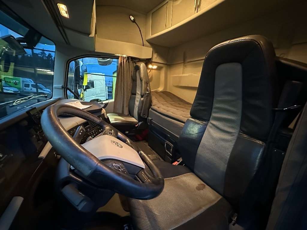 Camión multibasculante Volvo FH13 540 8X4*4