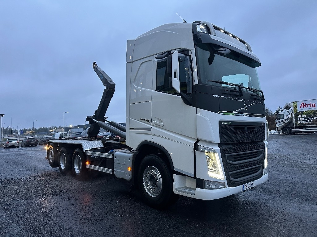 Camión multibasculante Volvo FH13 540 8X4*4