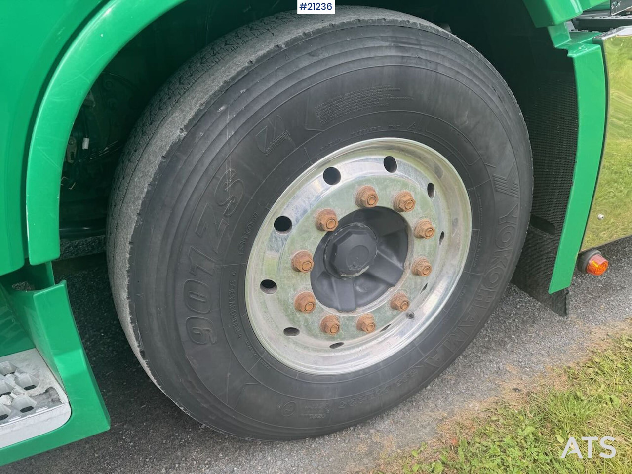 Camión multibasculante Volvo FH16