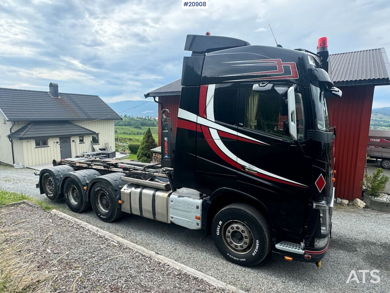 Camión multibasculante Volvo FH750