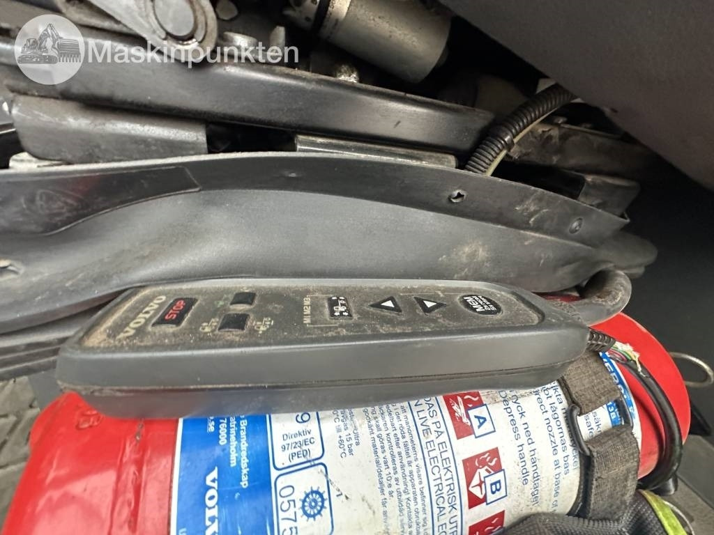 Camión multibasculante Volvo FH 12