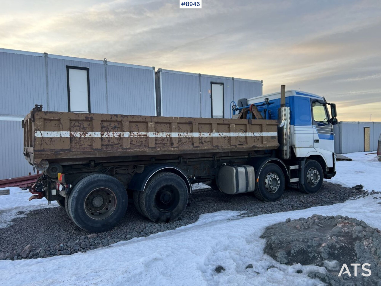 Camión multibasculante Volvo FH 12 8*2 Hooklift - REPAIR OBJECT
