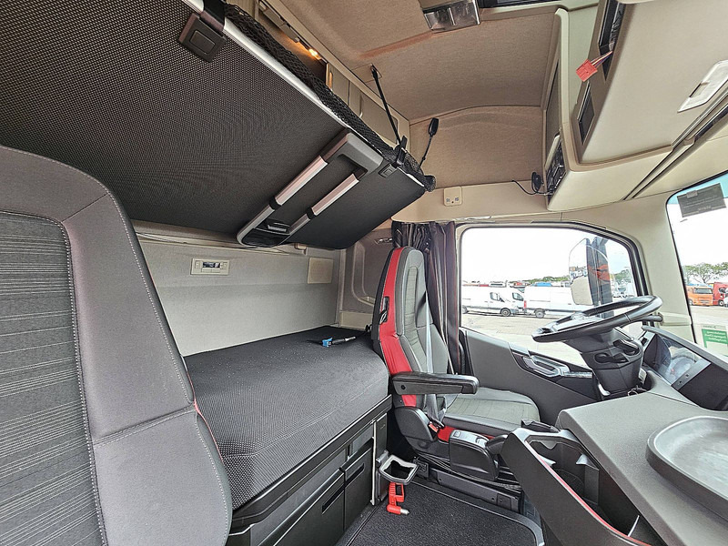 Camión multibasculante Volvo FH 460 6X2 HYVALIFT 291TKM