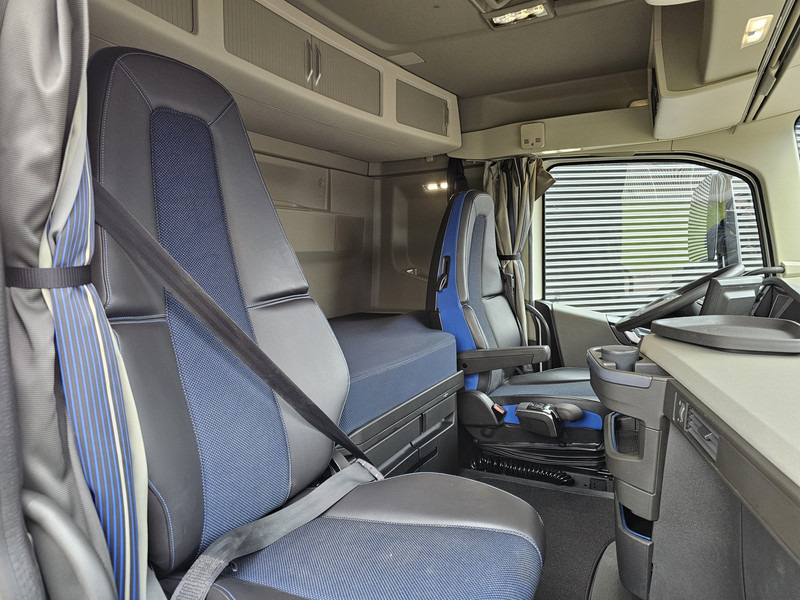 Camión multibasculante Volvo FH 460 6x4 / HAAKARM / HOOKLIFT / 31 dkm!