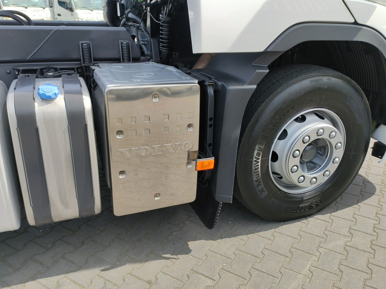 Camión multibasculante Volvo FH 460 Globetrotter Hakowiec Kipper Meiller