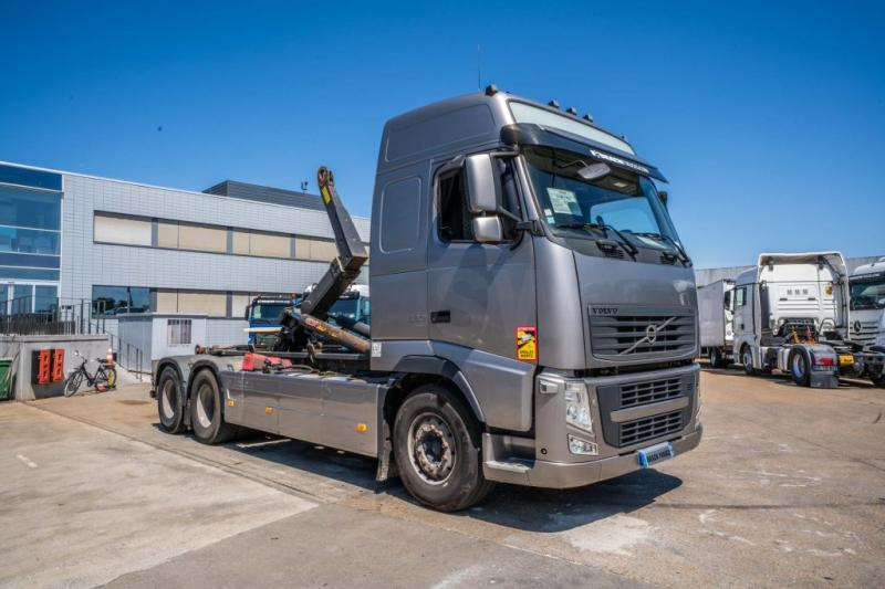 Camión multibasculante Volvo FH 480 - PALFINGER
