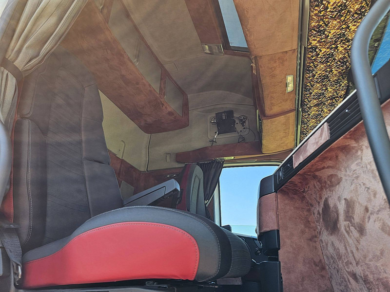 Camión multibasculante Volvo FH 500 Palfinger,6x2*4
