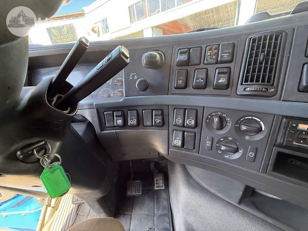 Camión multibasculante Volvo FH 520