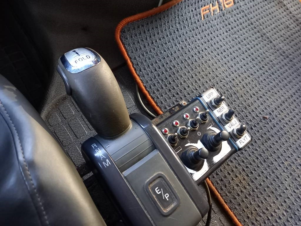 Camión multibasculante Volvo FH 520, 8x4, MULTILIFT