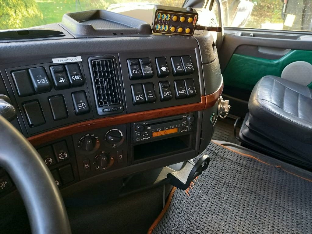 Camión multibasculante Volvo FH 520, 8x4, MULTILIFT