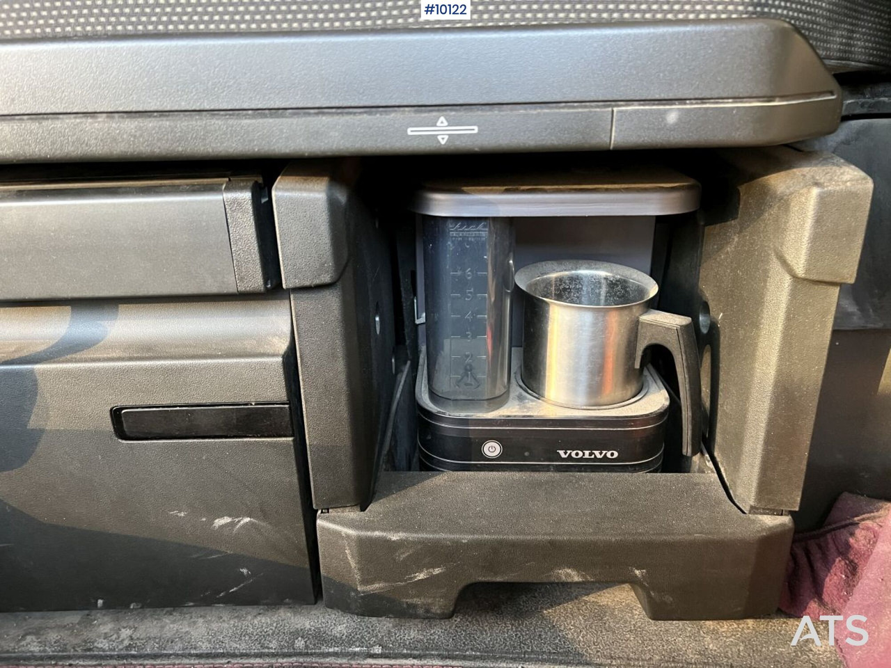 Camión multibasculante Volvo FH 8*4 Tridem Hooklift with flatbed