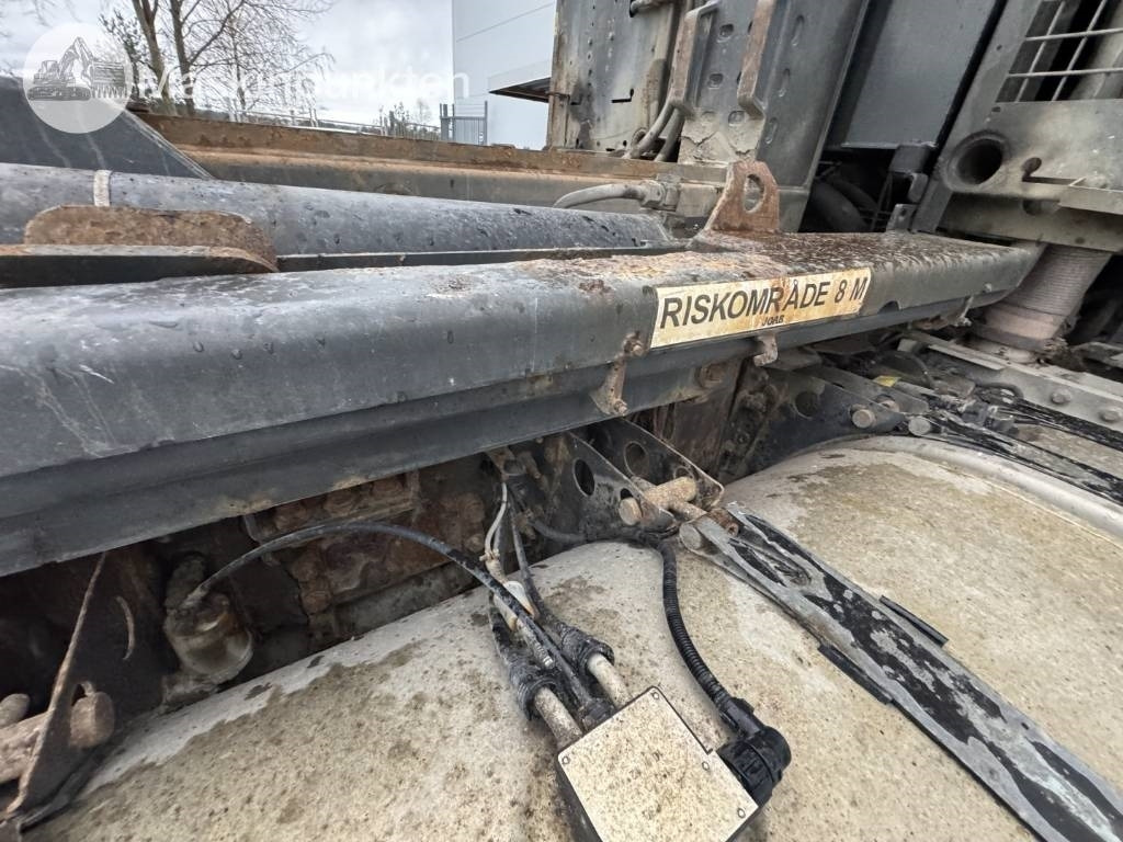 Camión multibasculante Volvo FH 8*4 Tridem lastväxlare