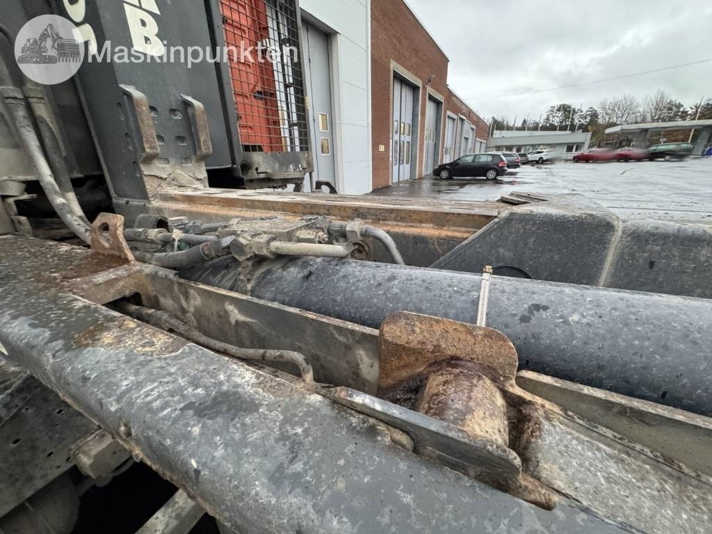 Camión multibasculante Volvo FH 8*4 Tridem lastväxlare