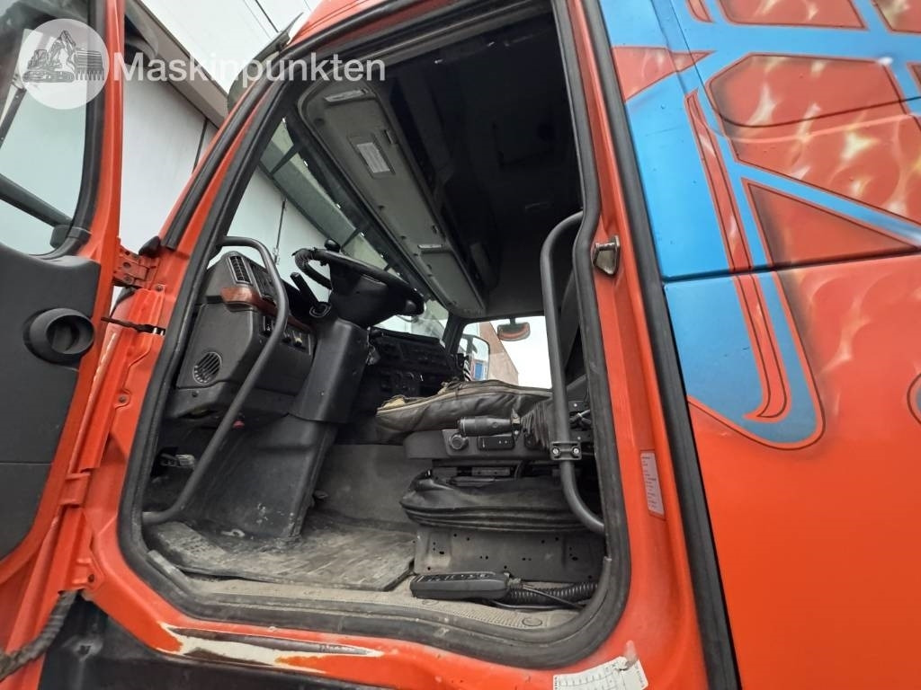 Camión multibasculante Volvo FH 8*4 Tridem lastväxlare