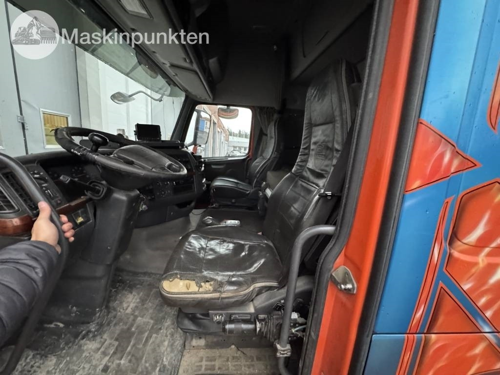 Camión multibasculante Volvo FH 8*4 Tridem lastväxlare