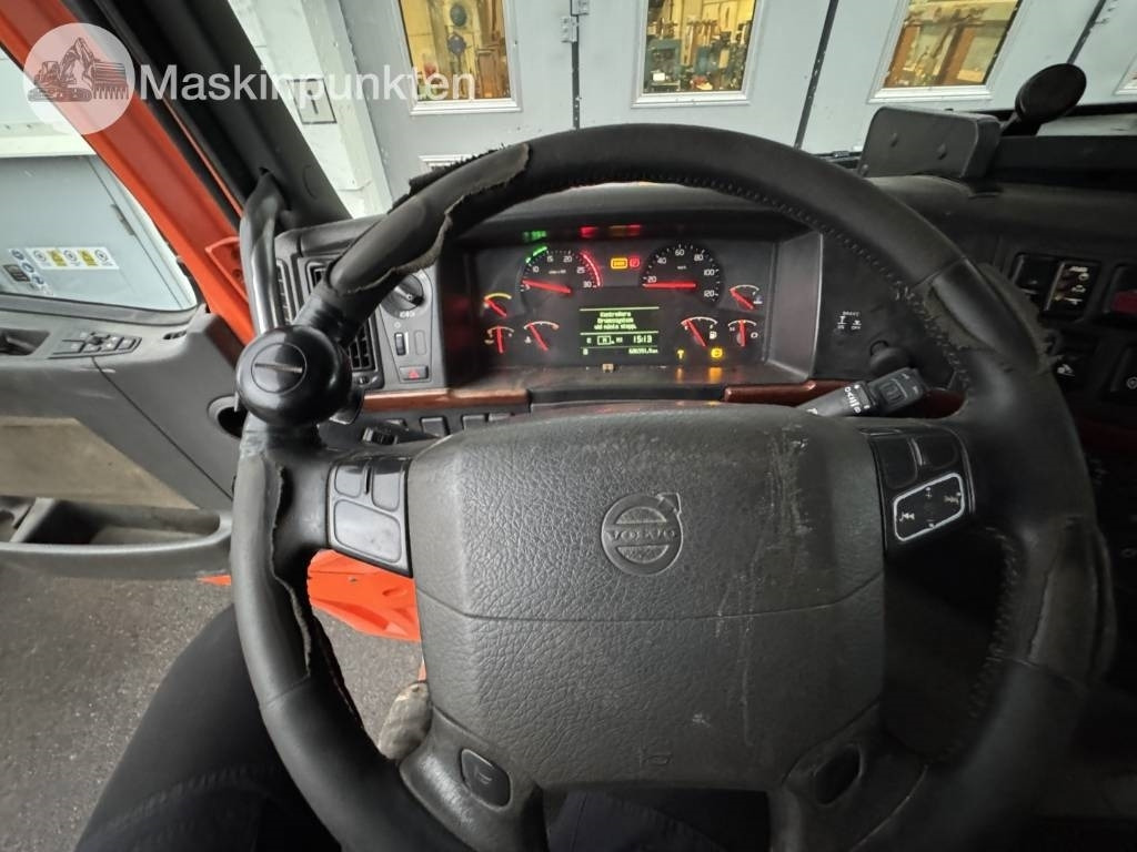 Camión multibasculante Volvo FH 8*4 Tridem lastväxlare