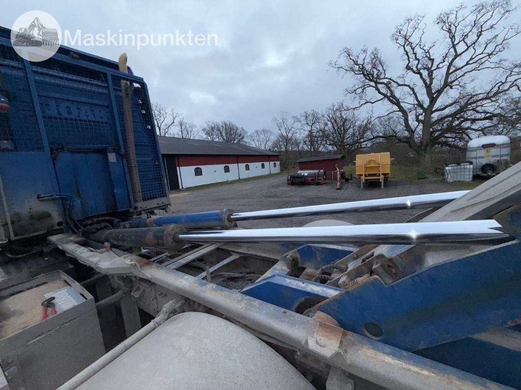 Camión multibasculante Volvo FH lastväxlare med flak