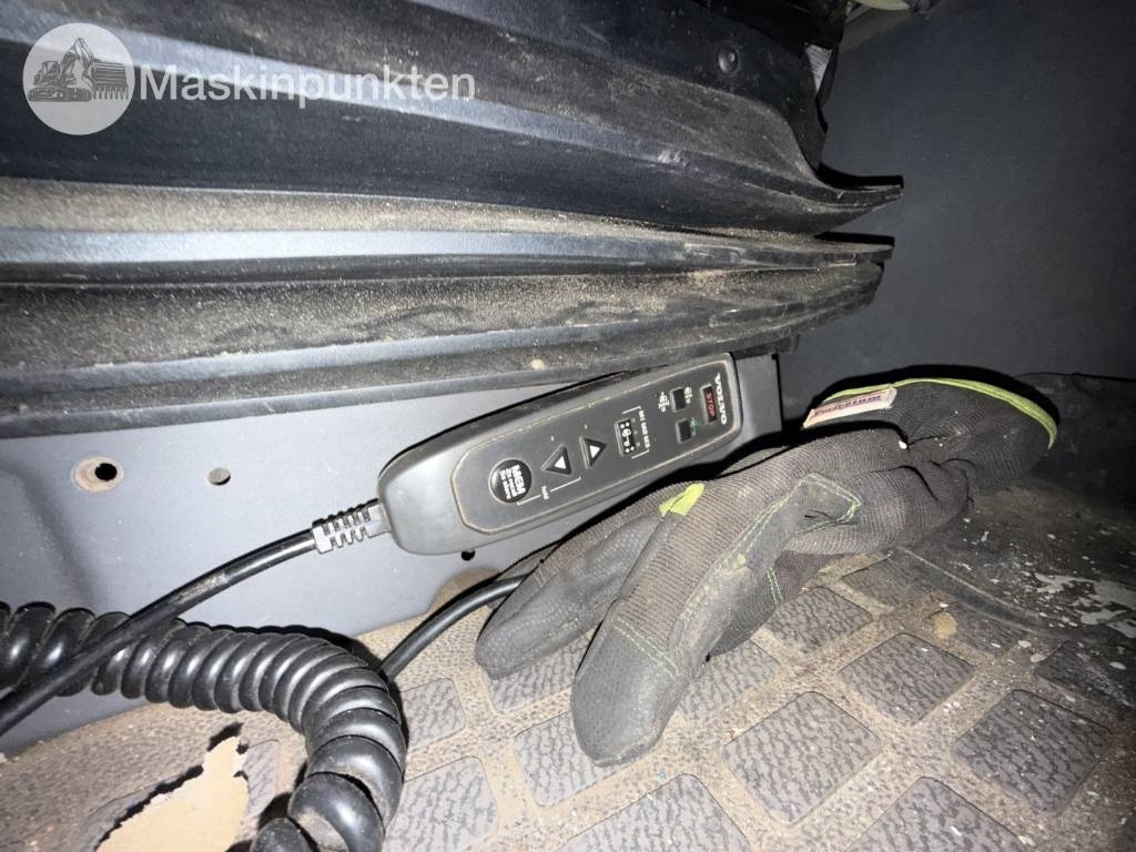 Camión multibasculante Volvo FH lastväxlare med flak